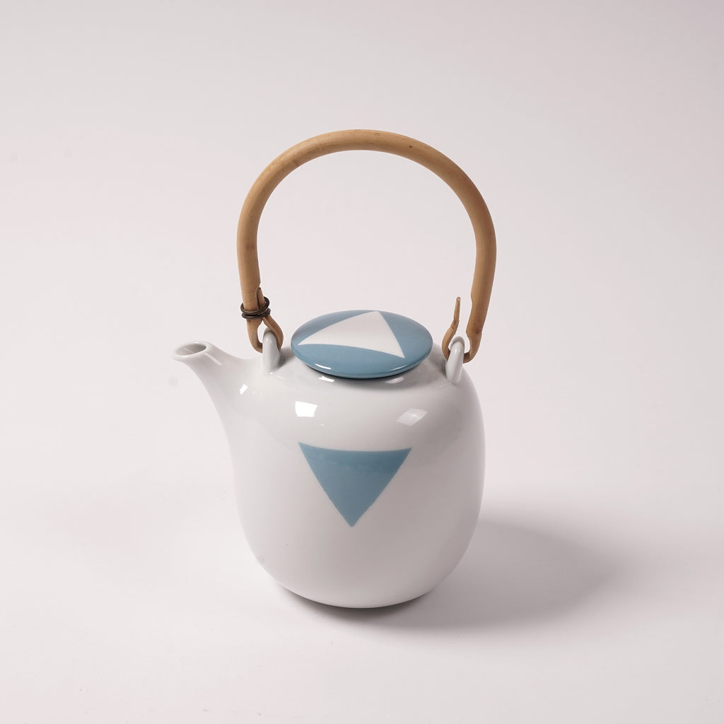 Inger Persson teapot white rorstrand – PUBLIC