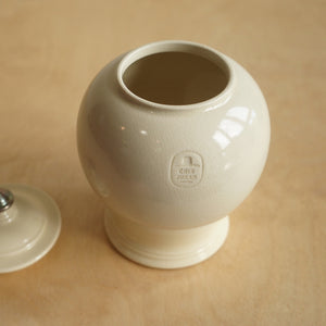 CHINJUKAN POTTERY TEA CANISTAR